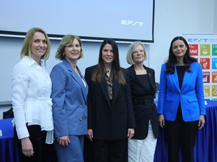 panel_zene36-050326.jpg